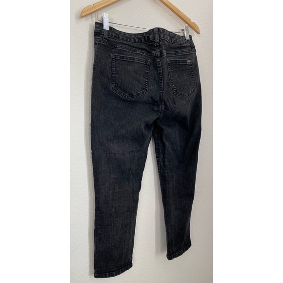 Jennifer Lopez • Distressed Edgy Black Capri Jean Pants - Picture 11 of 13